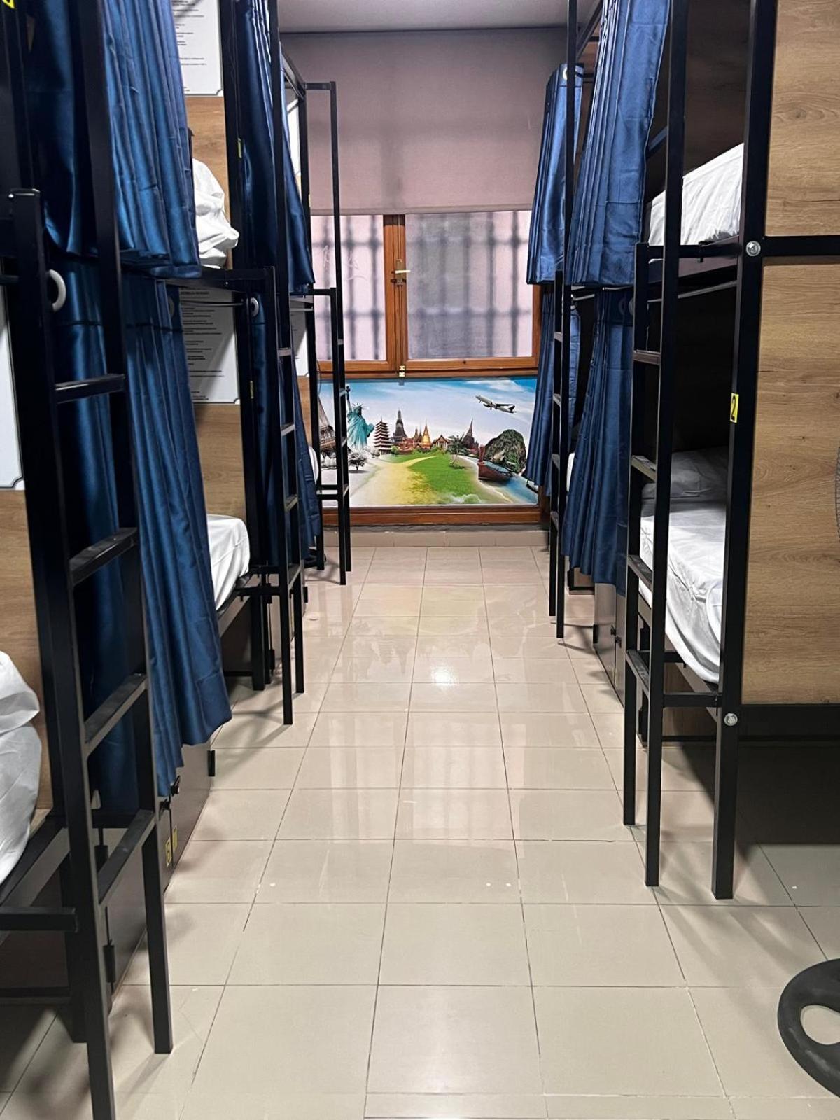 Hostel Estrella 20 Madrid Ngoại thất bức ảnh