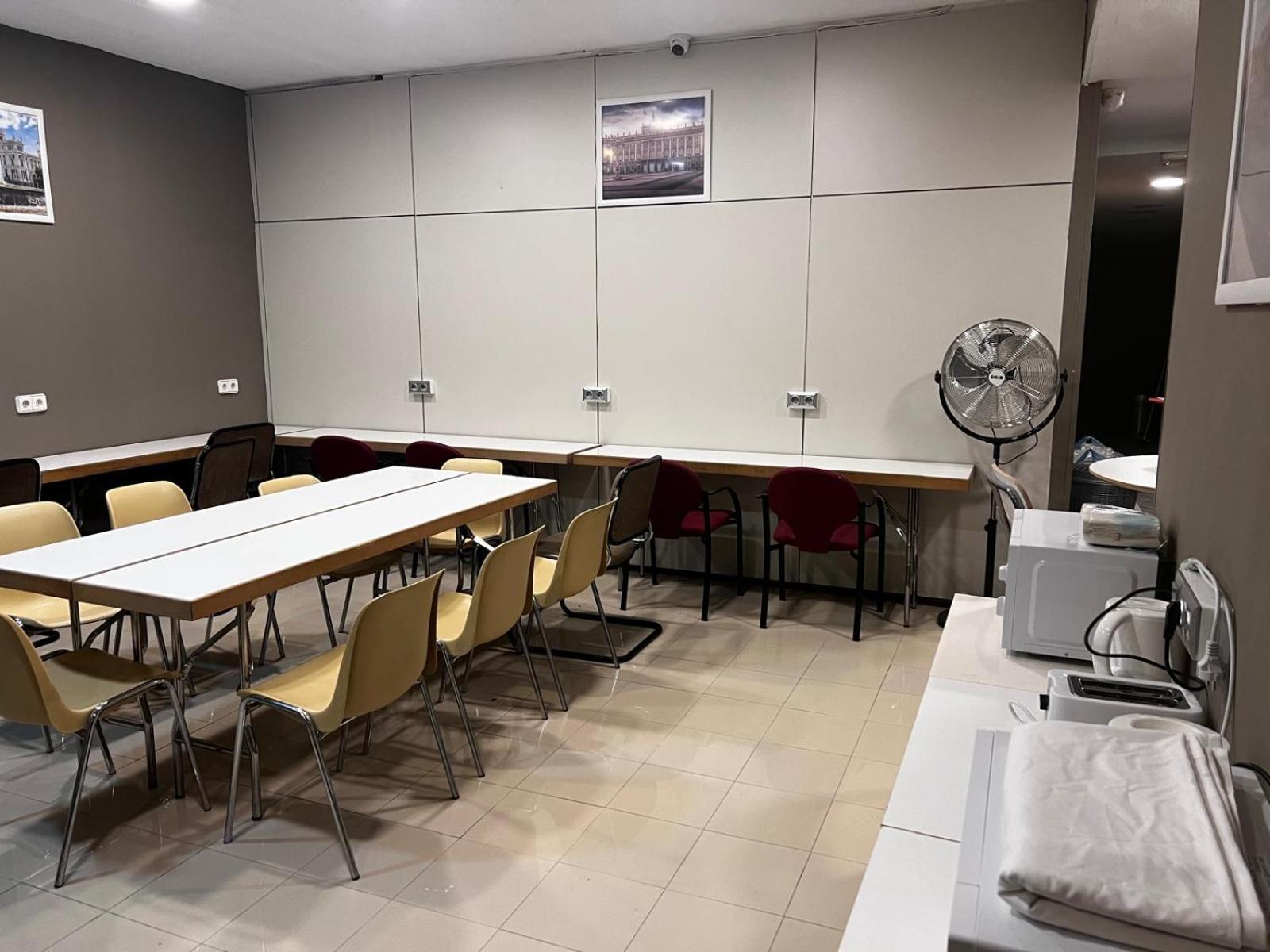 Hostel Estrella 20 Madrid Ngoại thất bức ảnh
