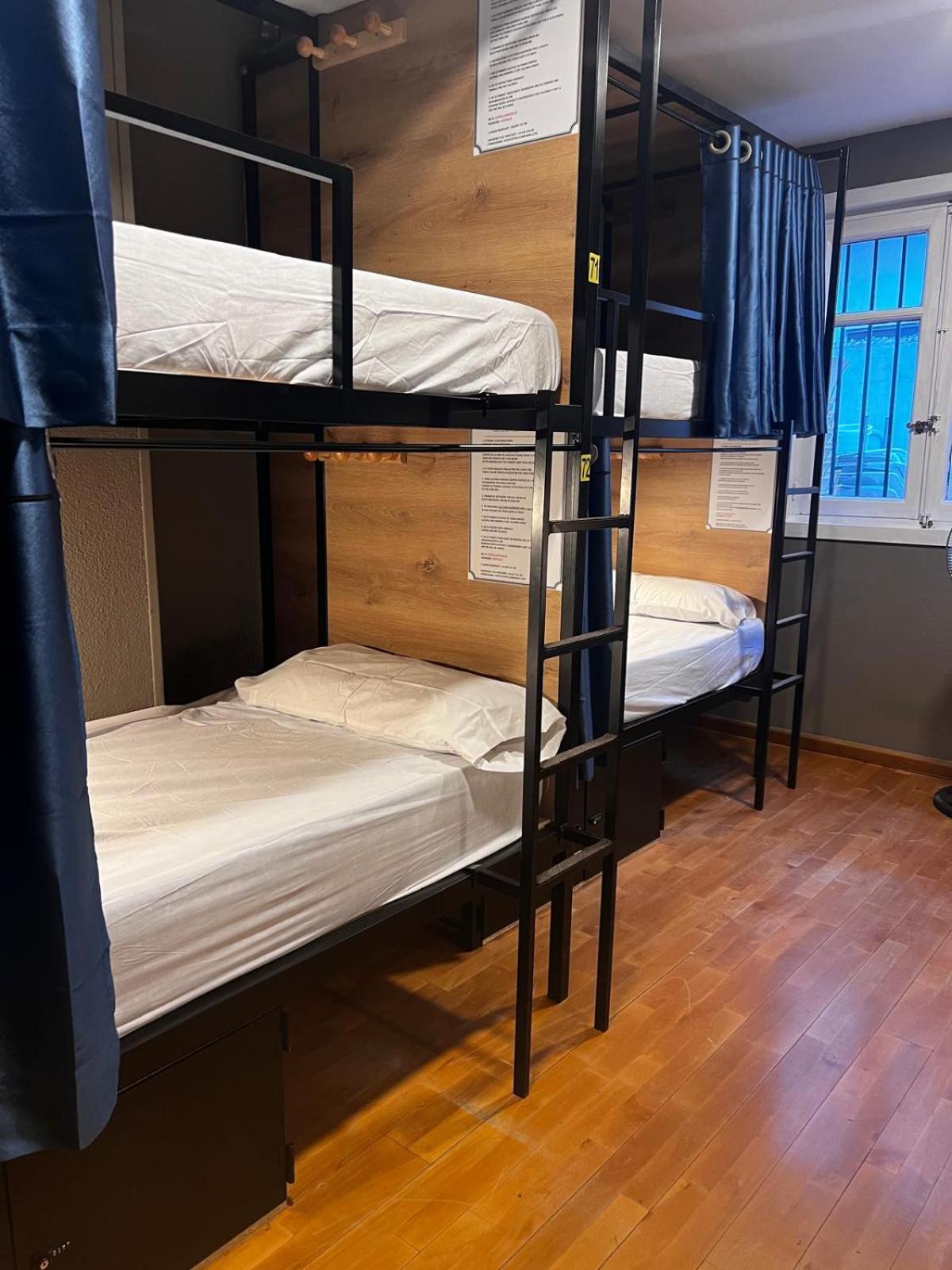 Hostel Estrella 20 Madrid Ngoại thất bức ảnh