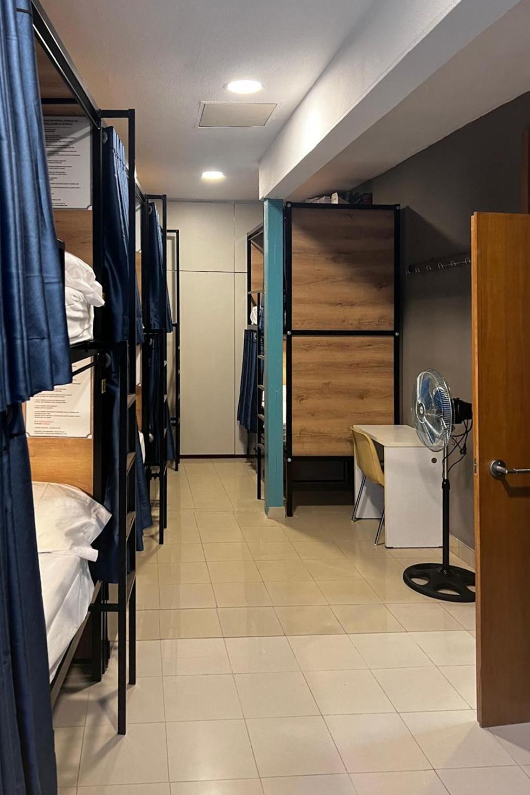 Hostel Estrella 20 Madrid Ngoại thất bức ảnh